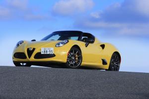 Alfa Romeo 4C Spider 2015 года